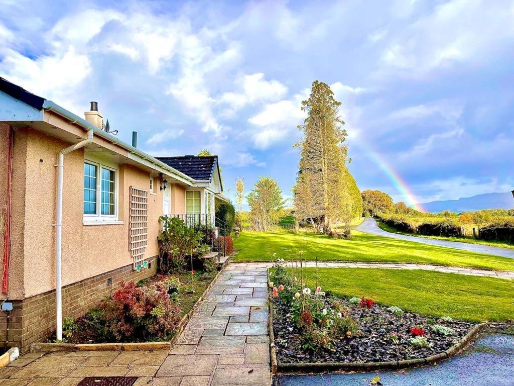 Finn Village "Mountain View Cottage" Private Garden, 9-Seater Hot Tub, Firepit & Pizza Stove Drymen Eksteriør bilde
